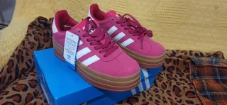 Zapatillas rosas. 37.5.