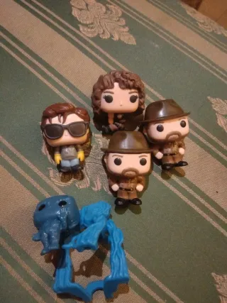 Figuras Kinder Joy Stranger Things.