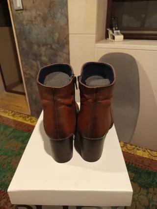 Botines marrones de piel  Dorking (cachalot) num38