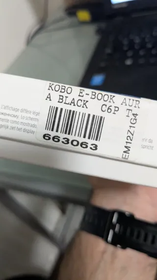 Ebook Kobo Aura Negro Con golpe parte superior