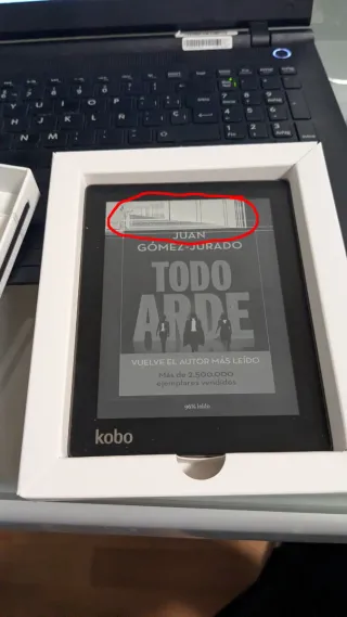 Ebook Kobo Aura Negro Con golpe parte superior