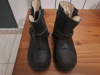 Conj. Botas piel niña gris, negras talla 22,24, 27