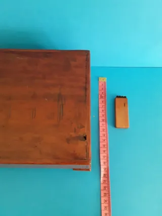 Caja cuños numéricos madera antiguos