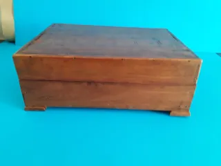 Caja cuños numéricos madera antiguos