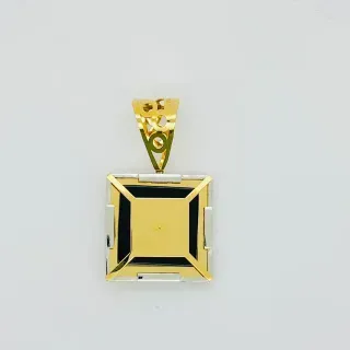 COLGANTE CUADRADO MEDUSA ONIX GRECA CIRCONITAS 18K