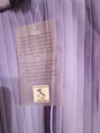 Vestido lila plisado talla L precioso