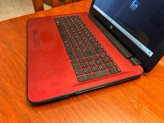 HP Portátil 12GB RAM Rojo