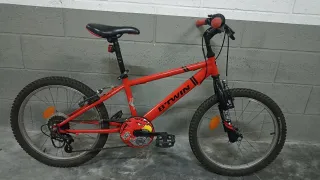 Bicicleta infantil B'TWIN roja