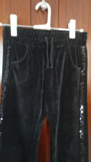 Pantalón chándal Zara negro lentejuelas