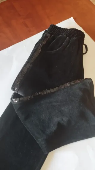 Pantalón chándal Zara negro lentejuelas
