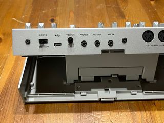 Roland TB-03 Bass Line. Muy poco uso. Como nueva.