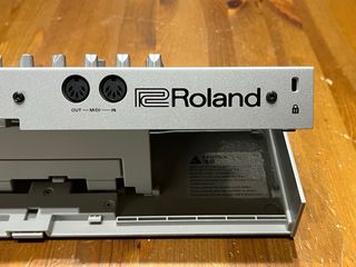 Roland TB-03 Bass Line. Muy poco uso. Como nueva.
