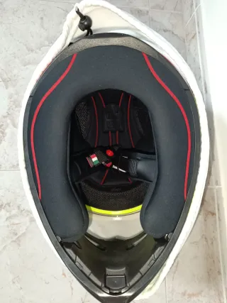 Casco Valentino 46 AGV.