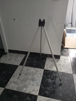 Trípode de pesca plegable