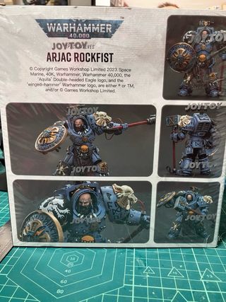 JoyToy Warhammer 40k Arjac Rockfist