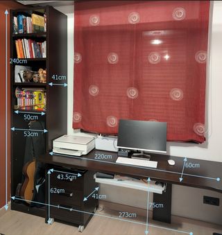 Escritorio esquinero con estantería