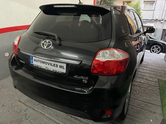 Toyota Auris 2010