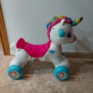 Unicornio correpasillos infantil