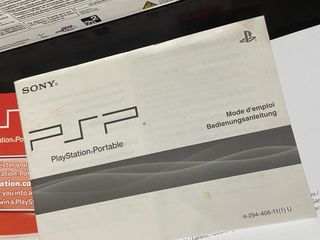 Caja vacía Sony PSP Piano Black y Street