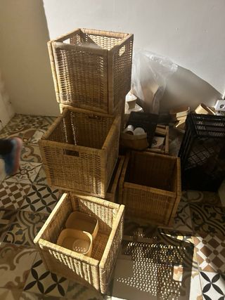 Cestas de mimbre apilables hay 10