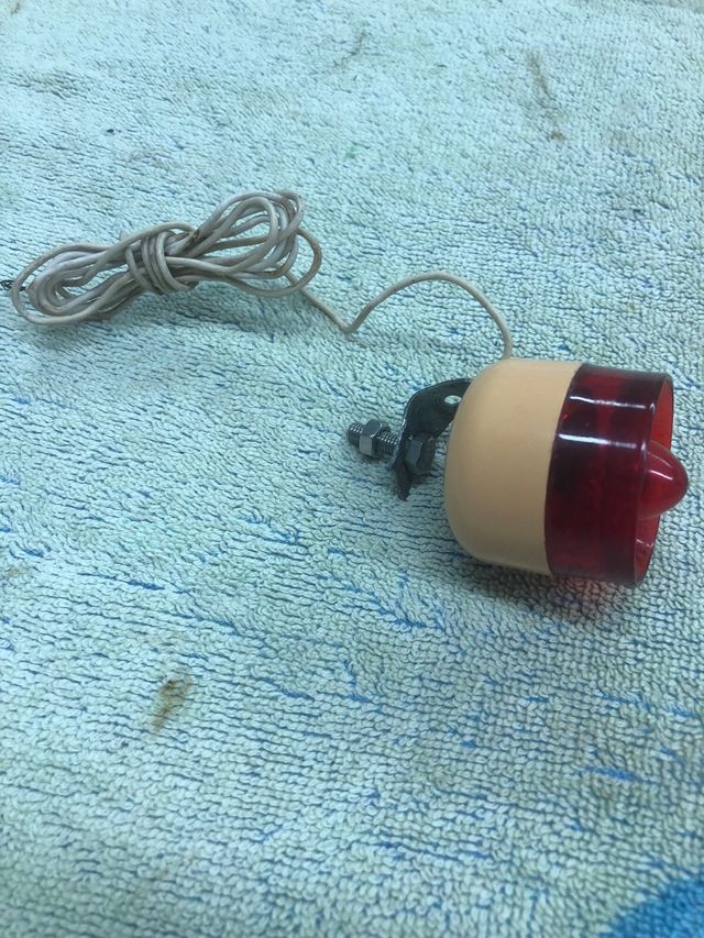 Piloto trasero bicicleta rojo