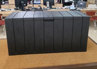 Baúl exterior de plástico gris oscuro