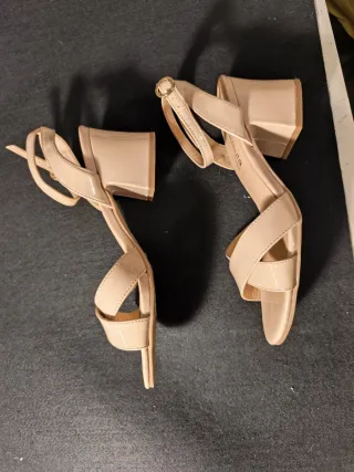 Zapatos tacón nude talla 37