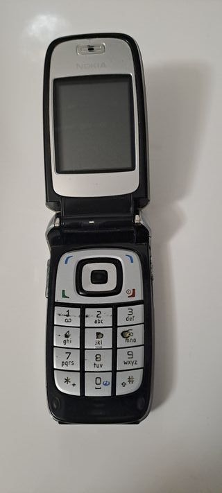 Móvil Nokia Retro Negro/Plateado (No Funciona)