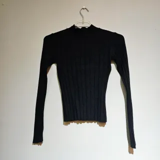 Camiseta manga larga Stradivarius negra