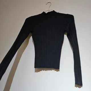 Camiseta manga larga Stradivarius negra