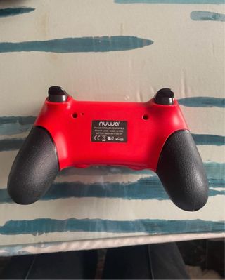 Mando Nuwa PS4 Rojo y Negro