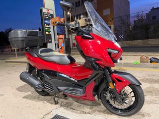 Moto scooter ZONTES 125M en buen estado!!