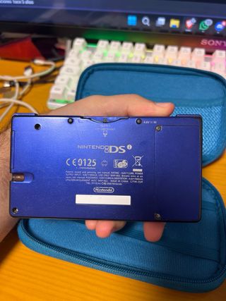 Nintendo DS Azul Oscuro + Funda + Juego