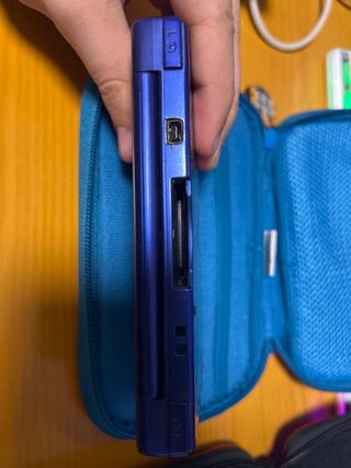 Nintendo DS Azul Oscuro + Funda + Juego