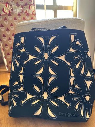 Bolso Desigual Negro y Beige