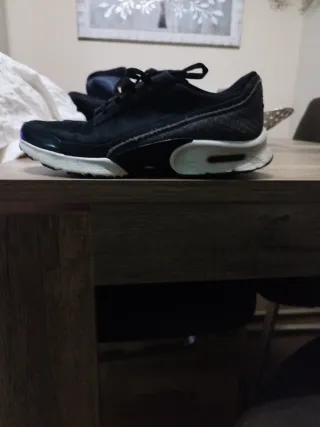 Zapatillas Nike Air Negras y Grises