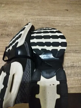 Zapatillas Nike Air Negras y Grises