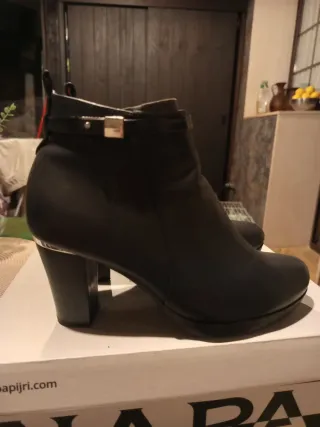 Botines negros talla 38 COKETT (cachalot)