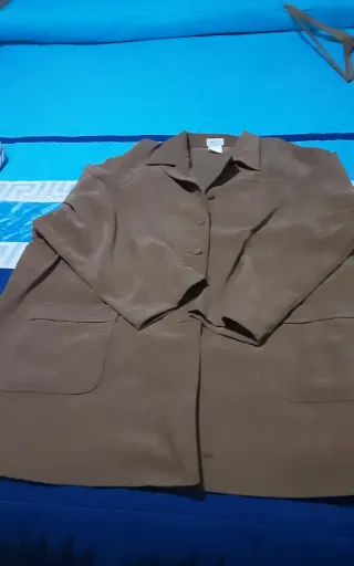 Chaqueta marrón elegante