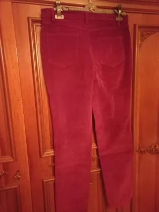Pantaloni donna velluto bordeaux