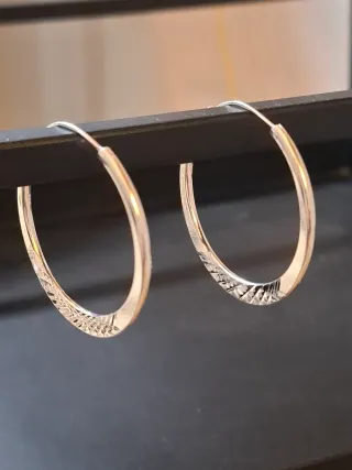 Pendientes Aros Plata con Diseño. 4 cm.