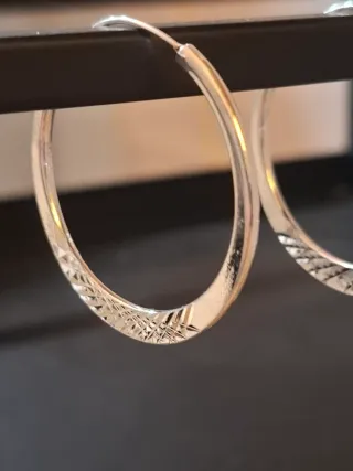 Pendientes Aros Plata con Diseño. 4 cm.