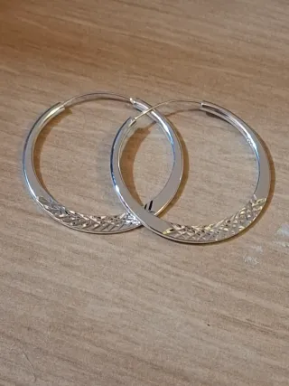Pendientes Aros Plata con Diseño. 4 cm.