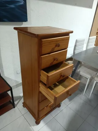 Sinfonier de pino con 7 cajones