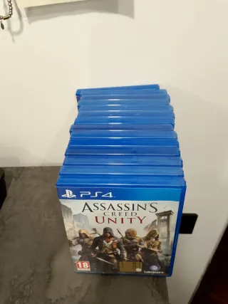 PS4 Slim + 14 Giochi + Joystick