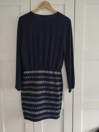 Vestido de fiesta azul y blanco