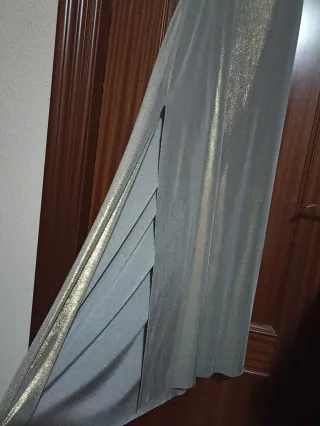 Vestido largo dorado champán