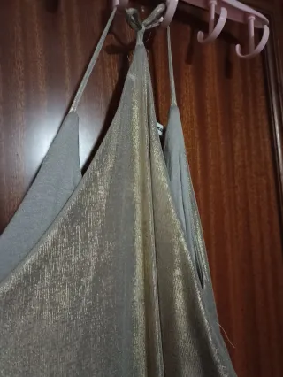 Vestido largo dorado champán