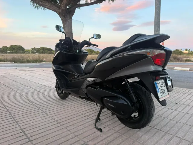 HONDA SW-T400CC IMPECABLE ITV 2027