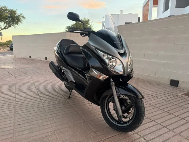 HONDA SW-T400CC IMPECABLE ITV 2027